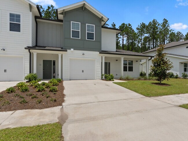 Building Photo - 14105 Epply Dr