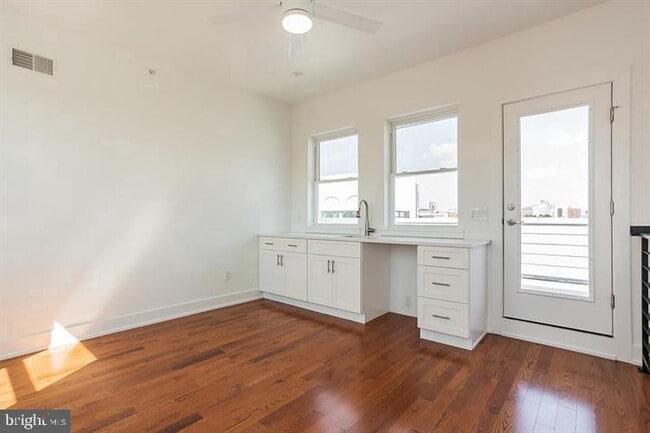 Building Photo - 146 W Wildey St