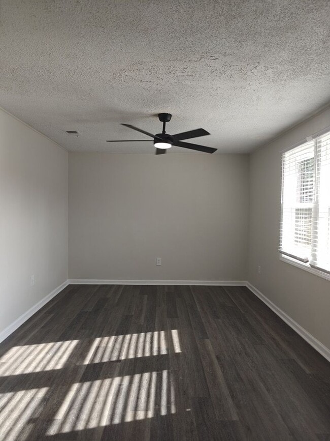 Building Photo - 3515 Biltmore Pl