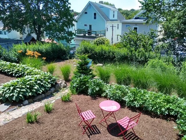 Building Photo - 48 Putnam St