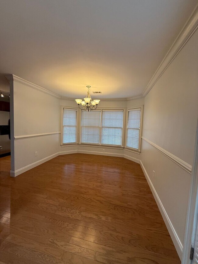 Building Photo - Updated ranch in Eagle Watch!