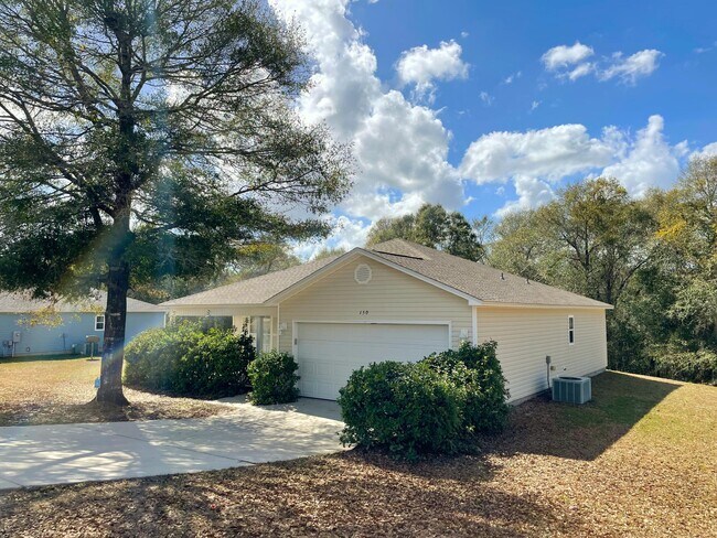 Primary Photo - 150 Cabana Way