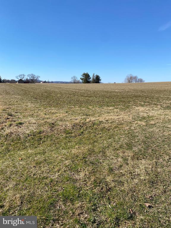 Building Photo - 11 Creeks Edge Rd