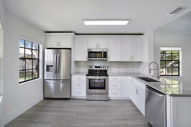 Building Photo - 6682 Montego Bay Blvd