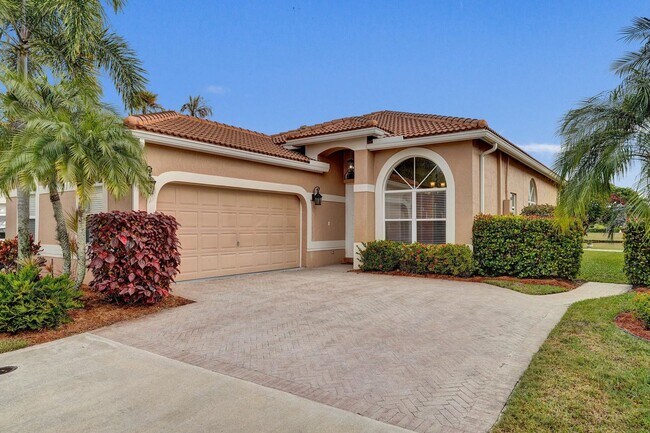 Building Photo - 16658 La Mesa Dr