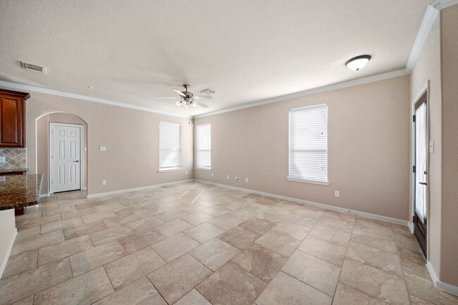 Building Photo - 153 E Montfair Blvd