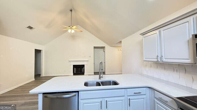 Building Photo - 6423 Grand Hickory Dr