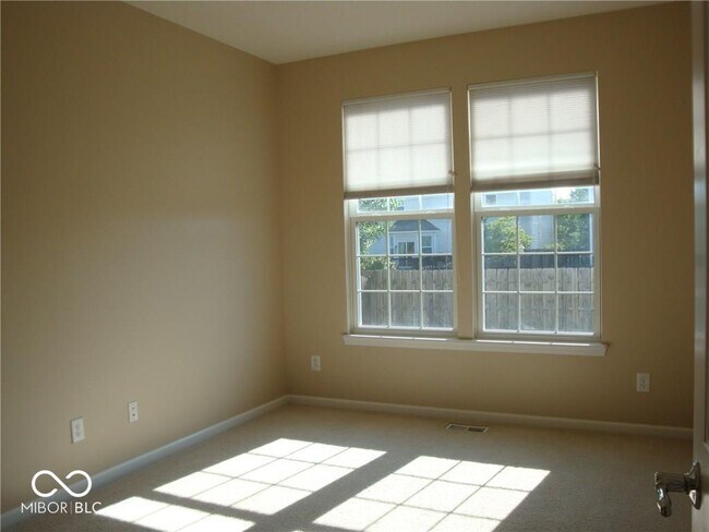 Building Photo - 13032 Thames Dr