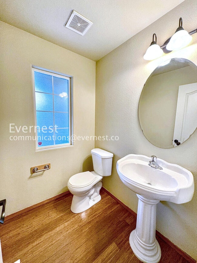 Building Photo - 11827 2nd St SE