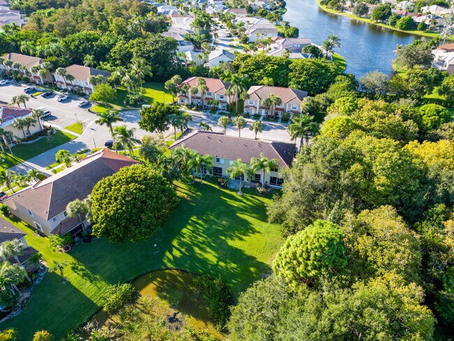 Building Photo - 6916 Crooked Fence Dr