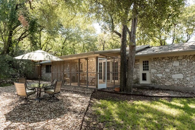 Building Photo - 2402 Rock Terrace Cir