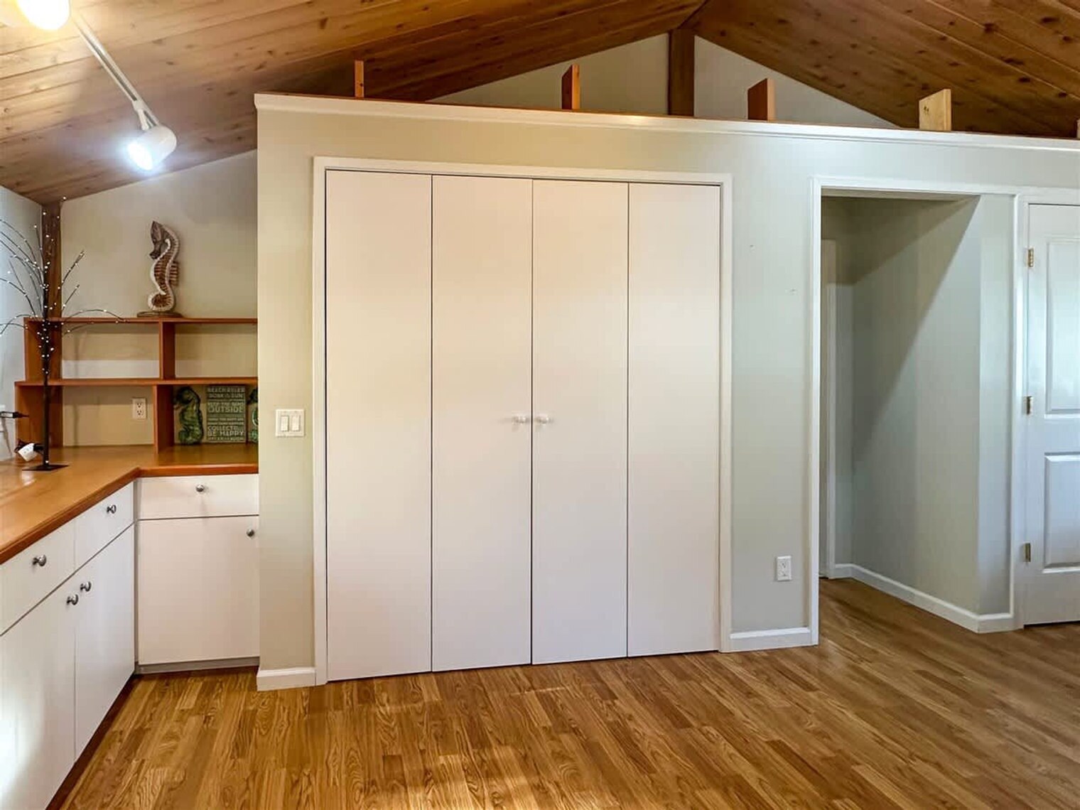 Building Photo - 218 Ironwood Dr