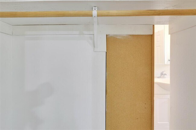 Building Photo - 1402 Citation Cir