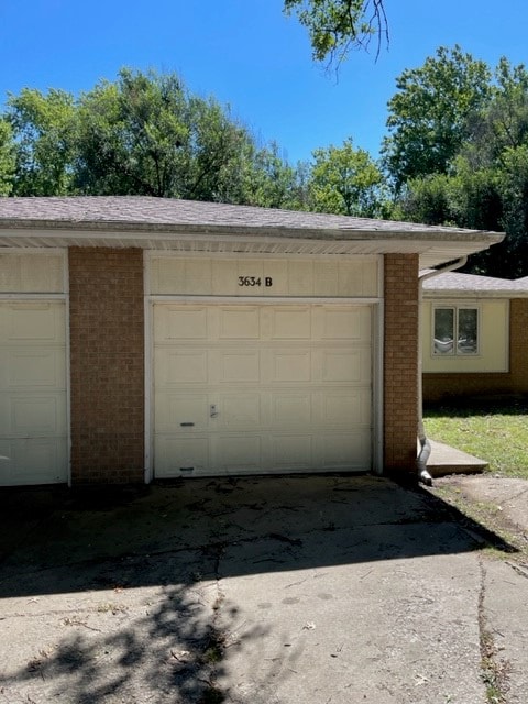 Building Photo - 3634 S Farm Rd 135