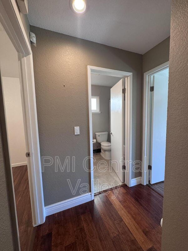 Building Photo - 2104 Graywood Ct