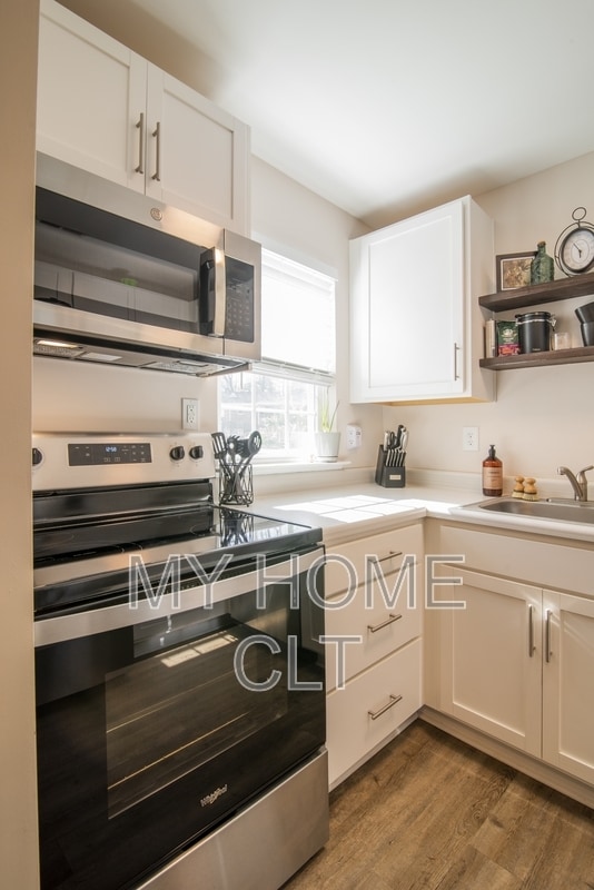 Building Photo - 4605 Coronado Dr