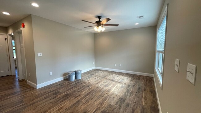 Building Photo - 3883 Holders Grove Rd