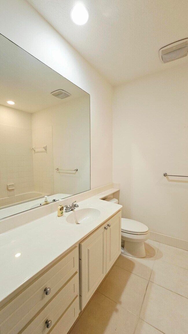 Building Photo - 2868 W Community Dr