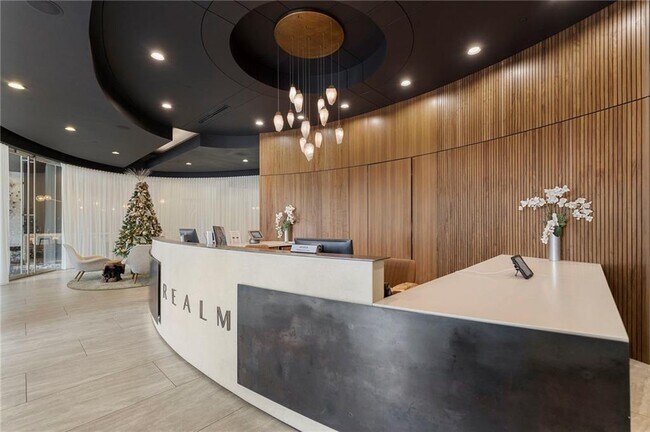 Building Photo - 3324 Peachtree Rd NE