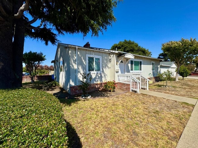 Building Photo - 3801 Pacific Blvd
