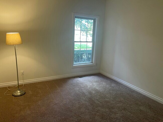 Building Photo - 45588 S Stonewood Rd