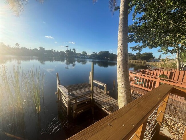 Building Photo - 5507 SW 24th Ave