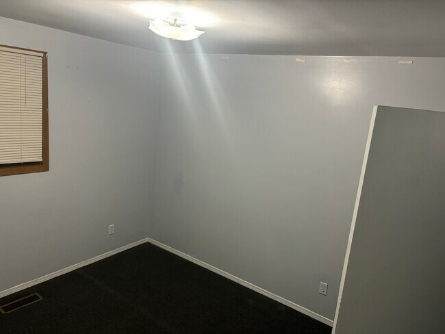 Building Photo - 11369 McFarland Ln