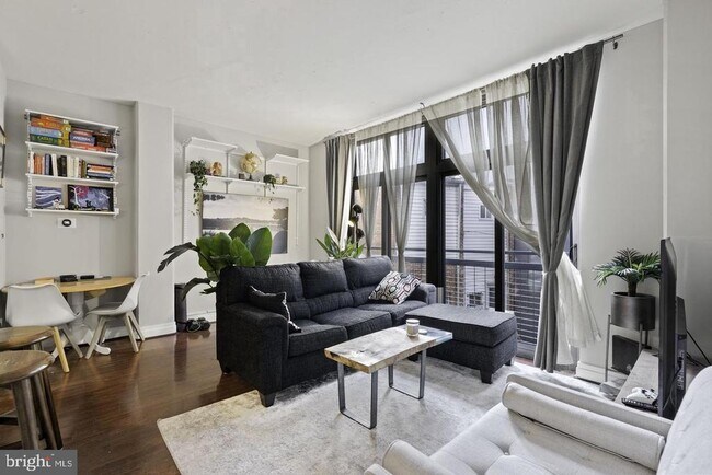 Building Photo - 2120 Vermont Ave NW