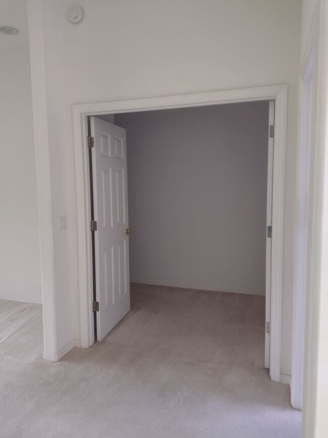 Building Photo - 8941 SW 191st Cir