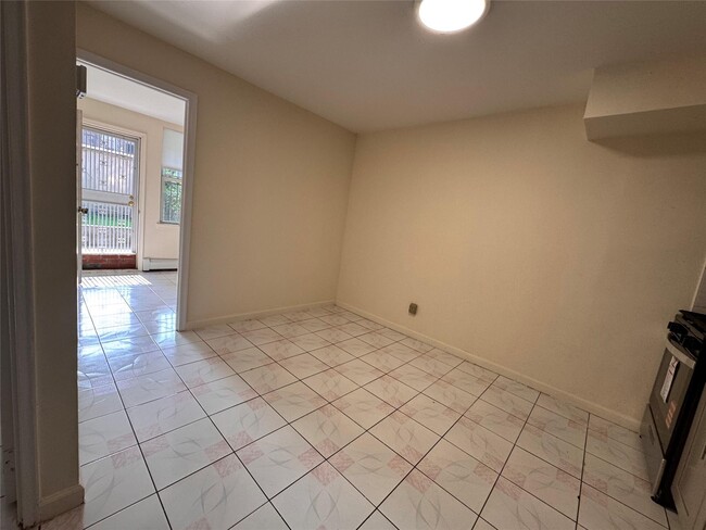 Building Photo - 89-06 70th Rd