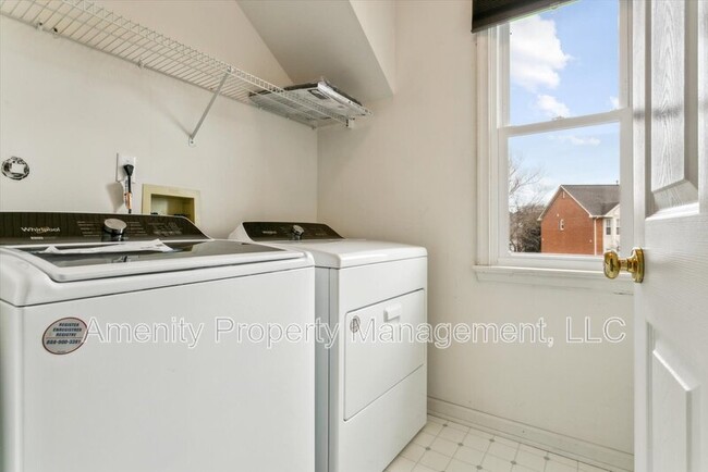 Building Photo - 141 Pine Creek Dr