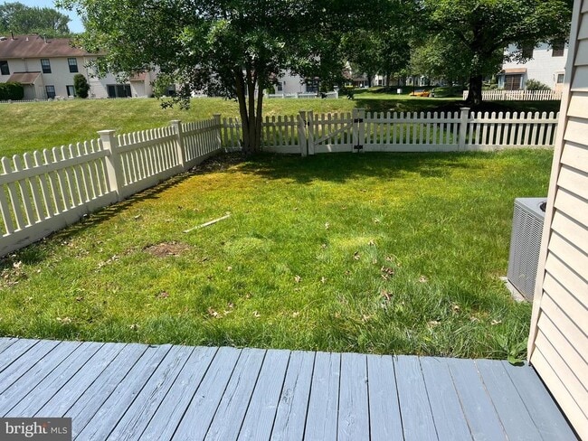 Building Photo - 17 Banbury Ct