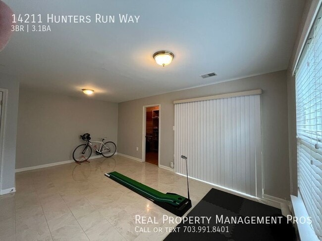 Building Photo - 14211 Hunters Run Way