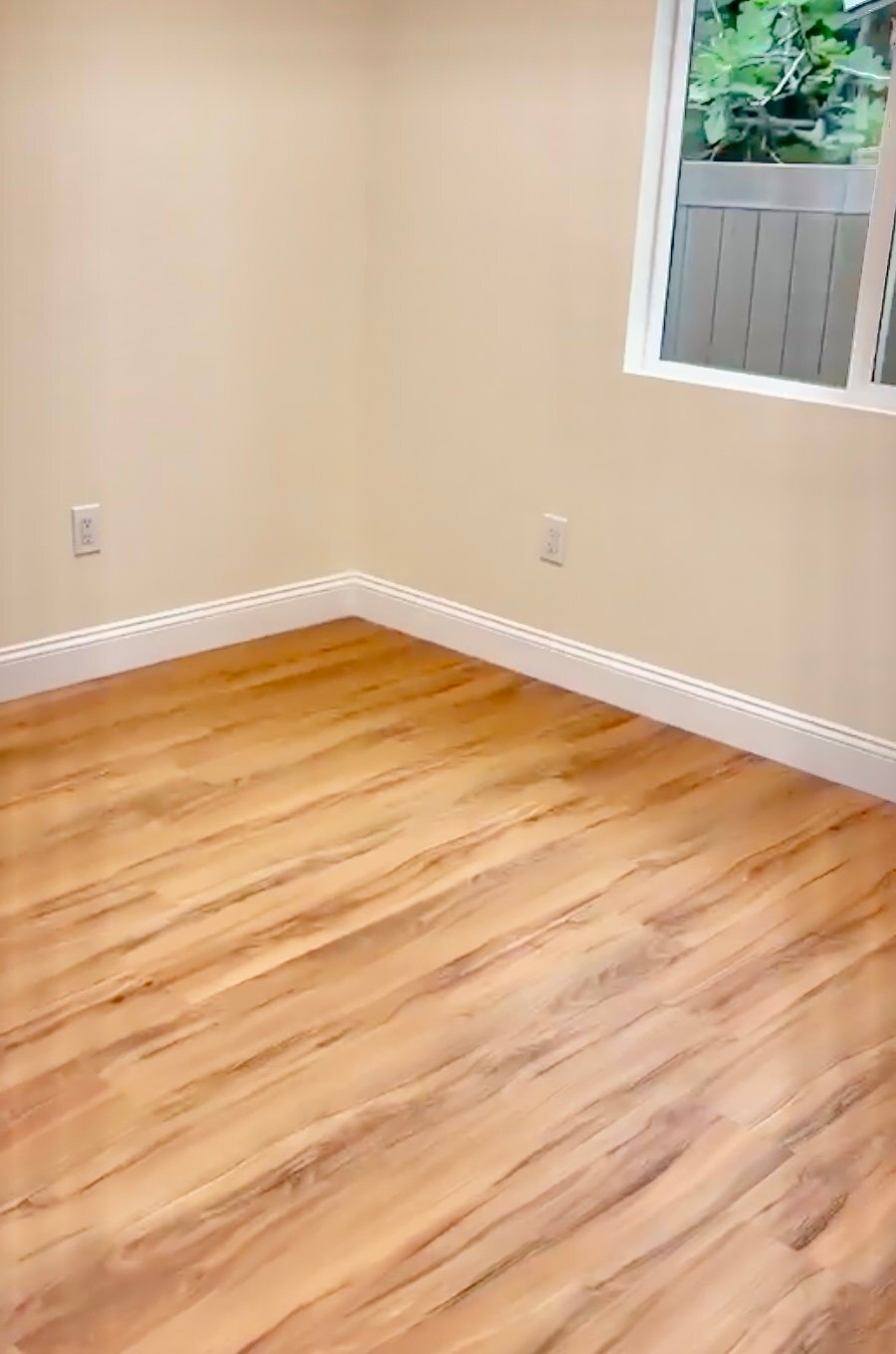 Building Photo - 159 N Canyon Blvd