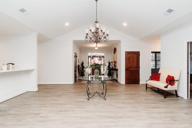 Building Photo - 157 Villa Oak Cir