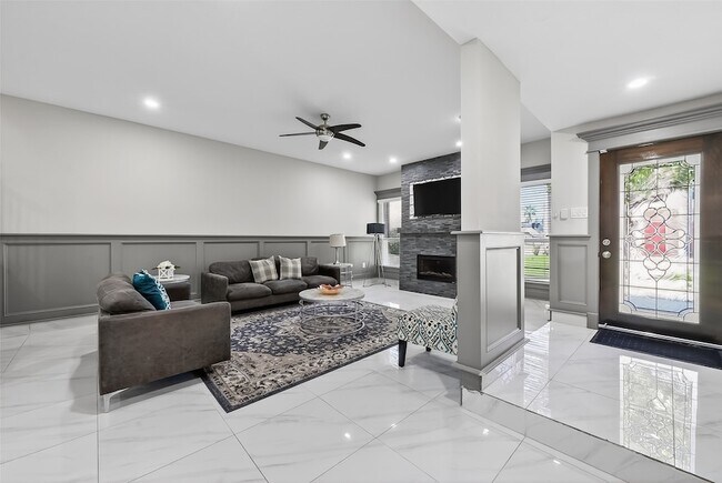 Building Photo - 11280 Braes Forest Dr