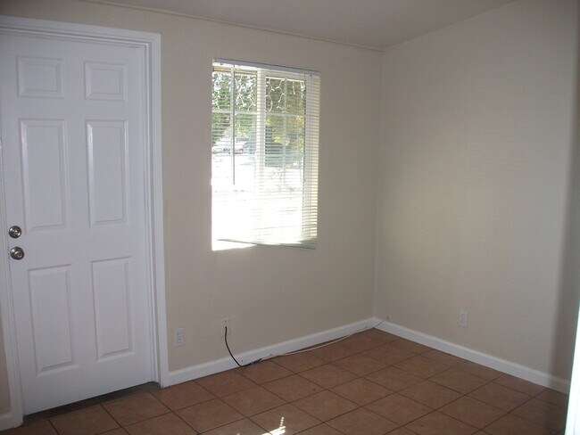 Building Photo - East San Jose Three Bedroom House for Rent