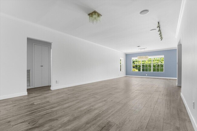 Building Photo - 8934 Emerson Ave