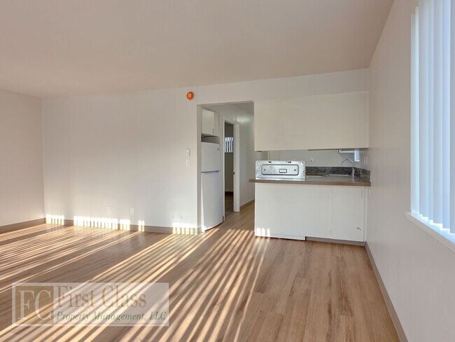 Building Photo - 12345 SW Hall Blvd