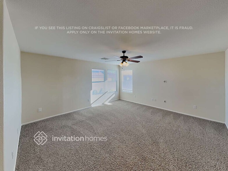 Building Photo - 3328 Famiglia Dr