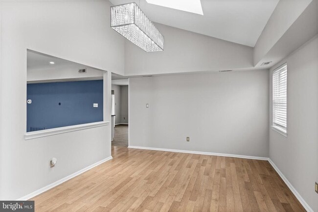 Building Photo - 3 Harvest Ln
