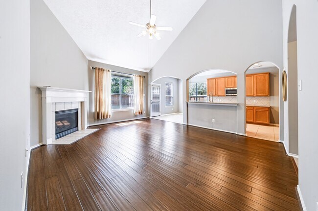 Building Photo - 23411 W Pine Ivy Ln