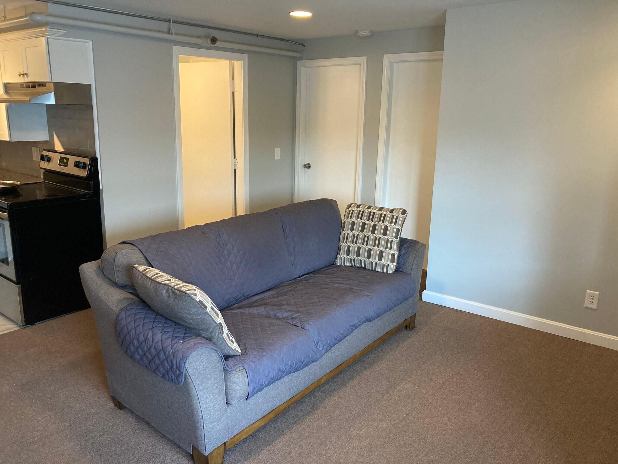 Building Photo - 120 Spruce St