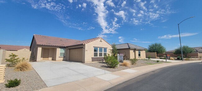Building Photo - SHORT/LONG TERM /FREE RENT CALL FOR DETAILS