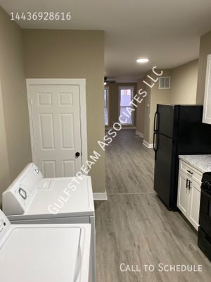 Building Photo - 2114 Hollins St