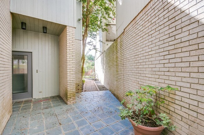 Building Photo - 923 Cranberry Hill Ct