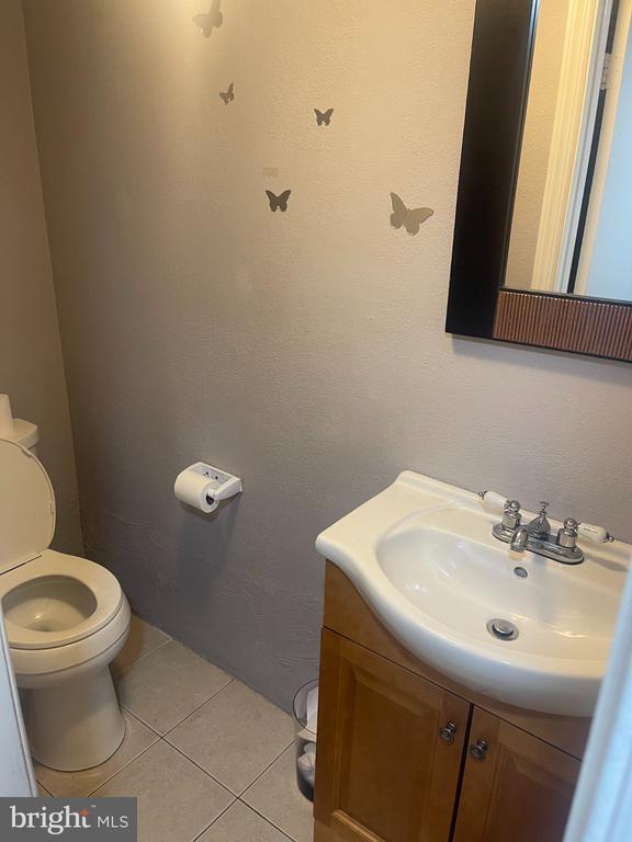Building Photo - 128 Rockland Dr