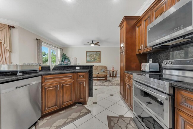 Building Photo - 3492 SW 177th Ave