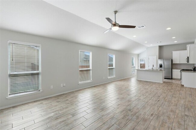 Building Photo - 120 Lyndon Dr