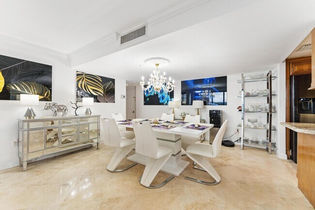 Building Photo - 5600 N Flagler Dr